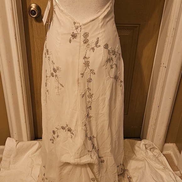 Scala Cream Beaded V-Neck Wedding Dress - Picture 3 of 9